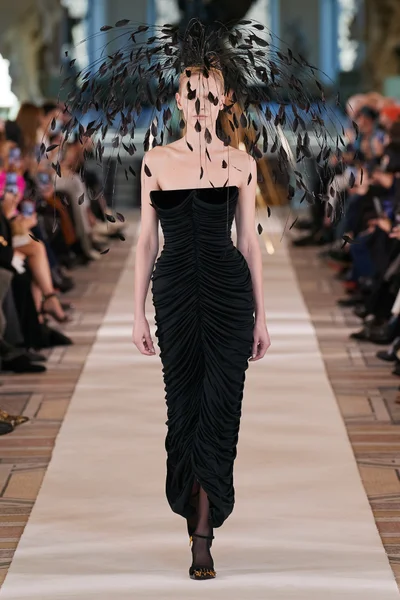 Look 27